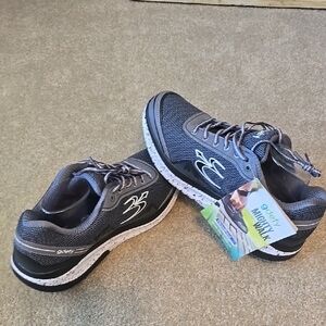 Gdefy Gray Men's Mighty Walk Corrective Fit 12 NWT No Box